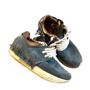 Esse Ut Esse Fringe Sneakers